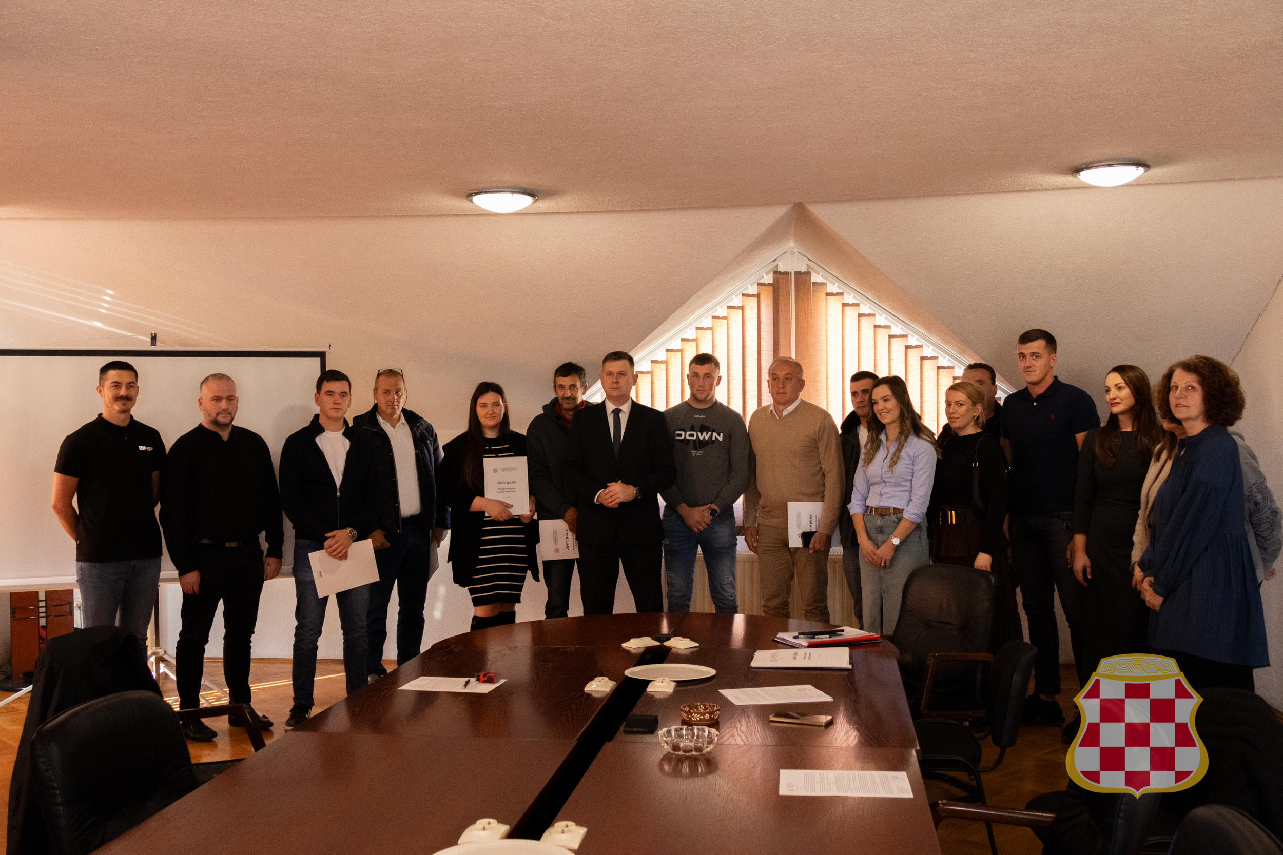 Ministar poljoprivrede, vodoprivrede i šumarstva Božo Perić potpisao Ugovore o financijskoj potpori mladim poljoprivrednicima, udrugama i projektima agroturizma